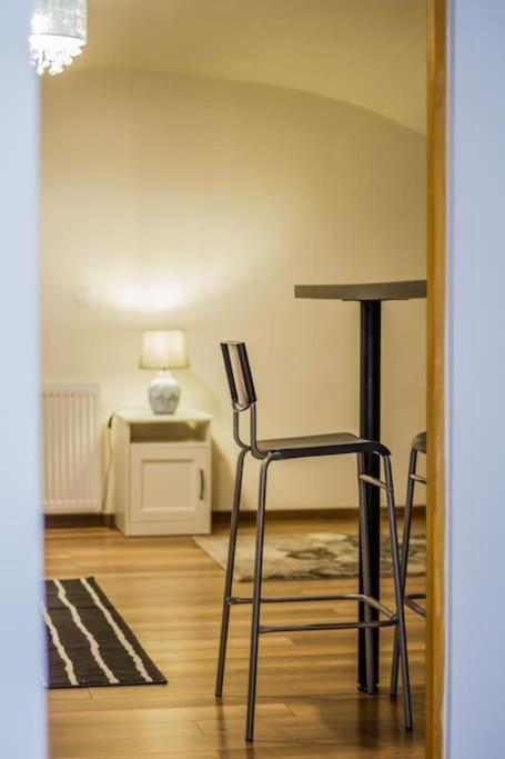 Charming By Newave Apartman
