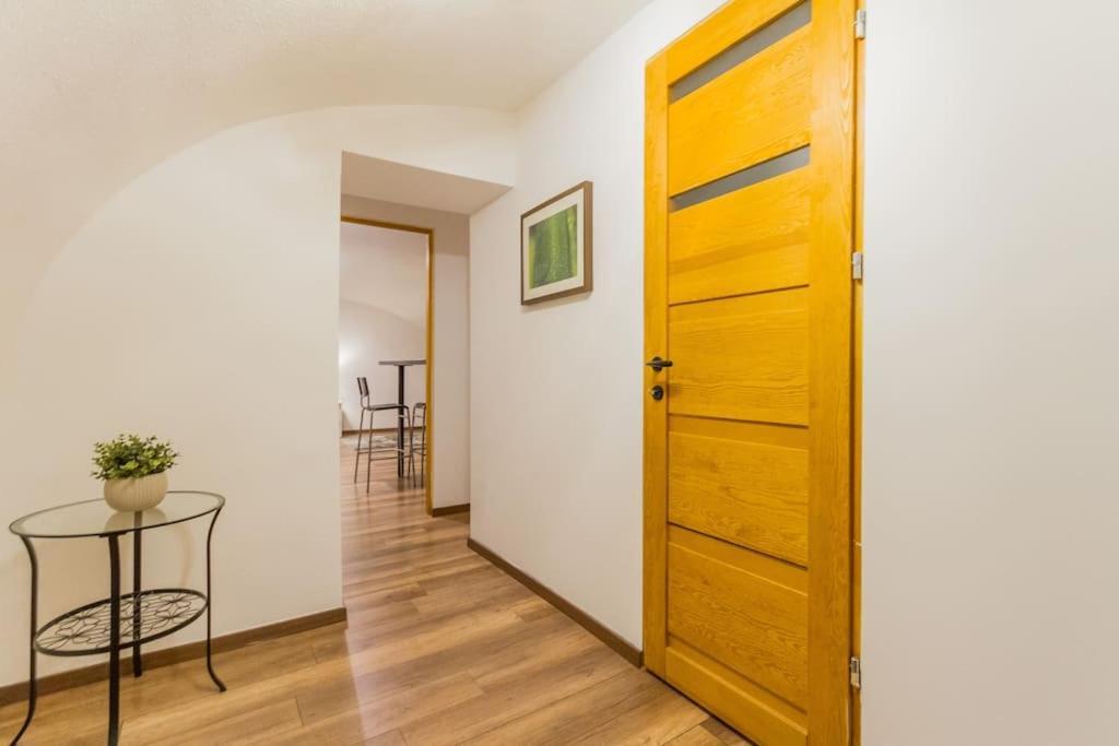 Charming By Newave Apartman